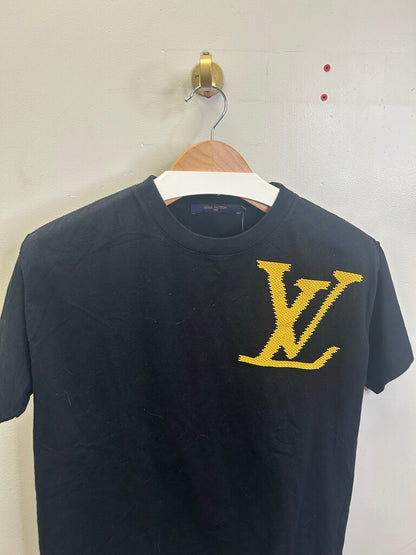 Preowned Louis Vuitton Black Yellow Tee size XS