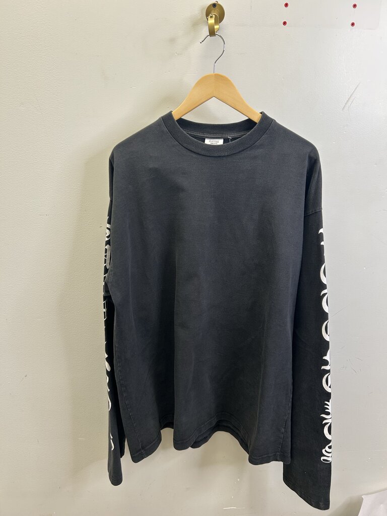 Preowned Vetements Black L/S size S