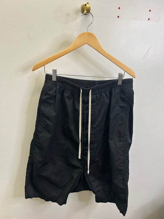 Preowned Rick Owens Black Nylon Shorts size M