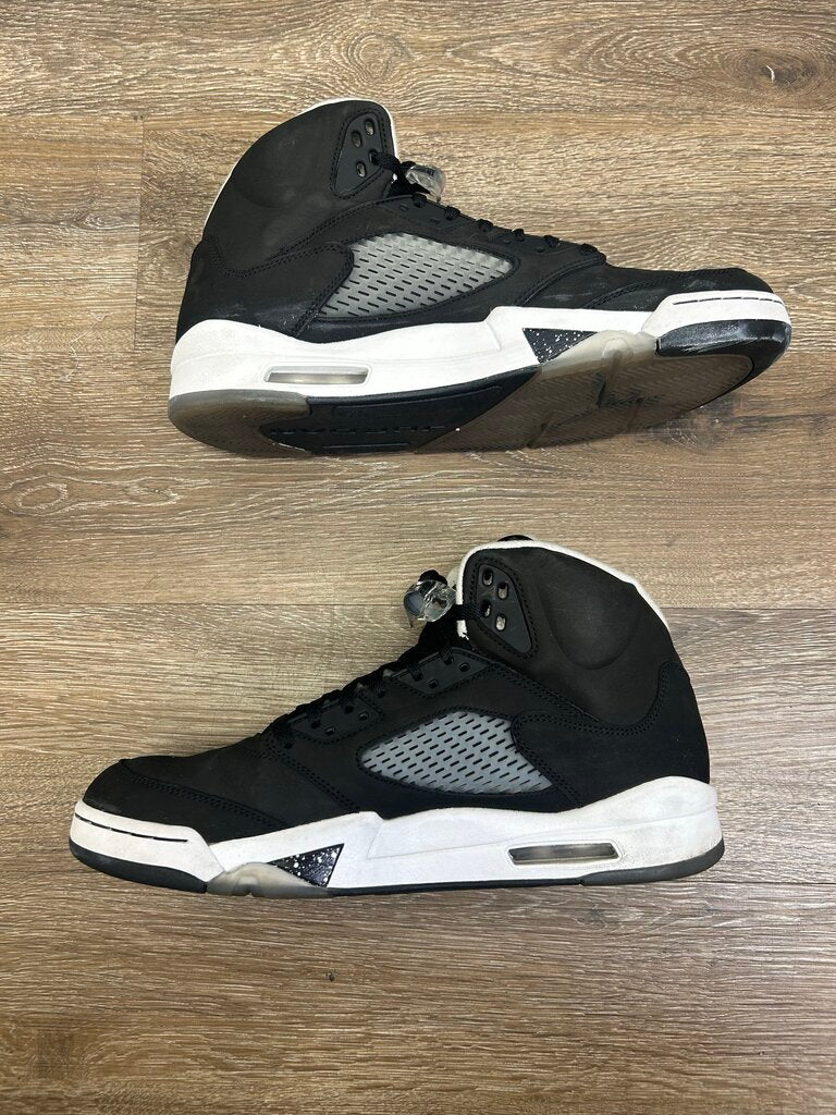 Preowned Jordan 5 Moonlight size 12