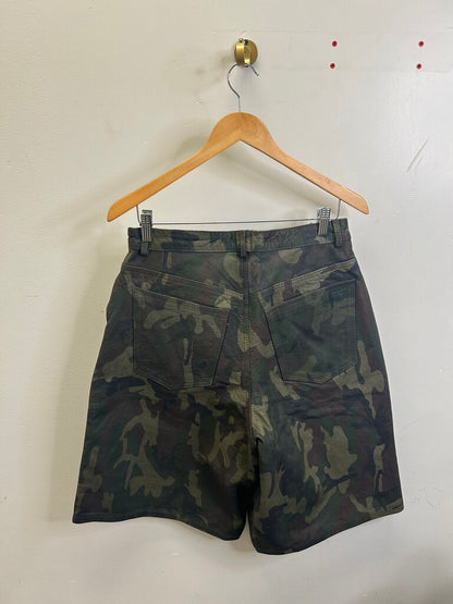 New GV Gallery Camo Leather Shorts sz.S