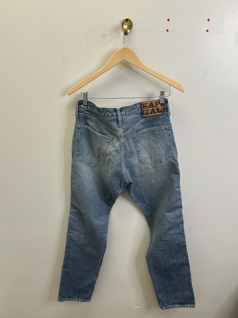 New Kapital Lightwash Rhinestone Jeans Size 32