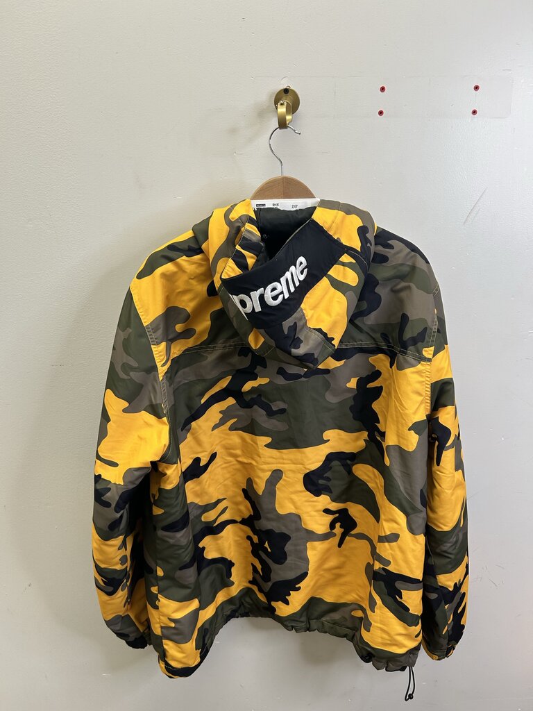 New Supreme Yellow Camo Puffy Parka size XL
