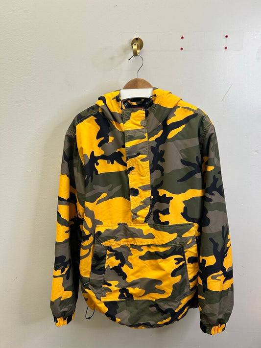 New Supreme Yellow Camo Puffy Parka size XL
