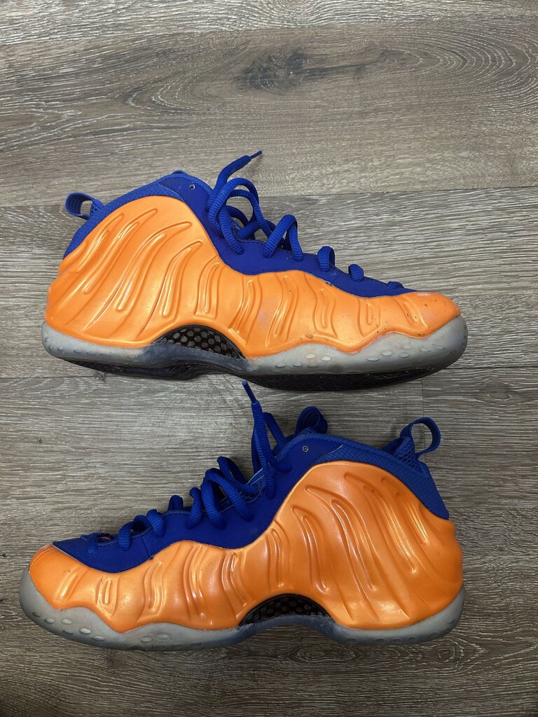 Preowned Nike Foamposite Knicks Size 11