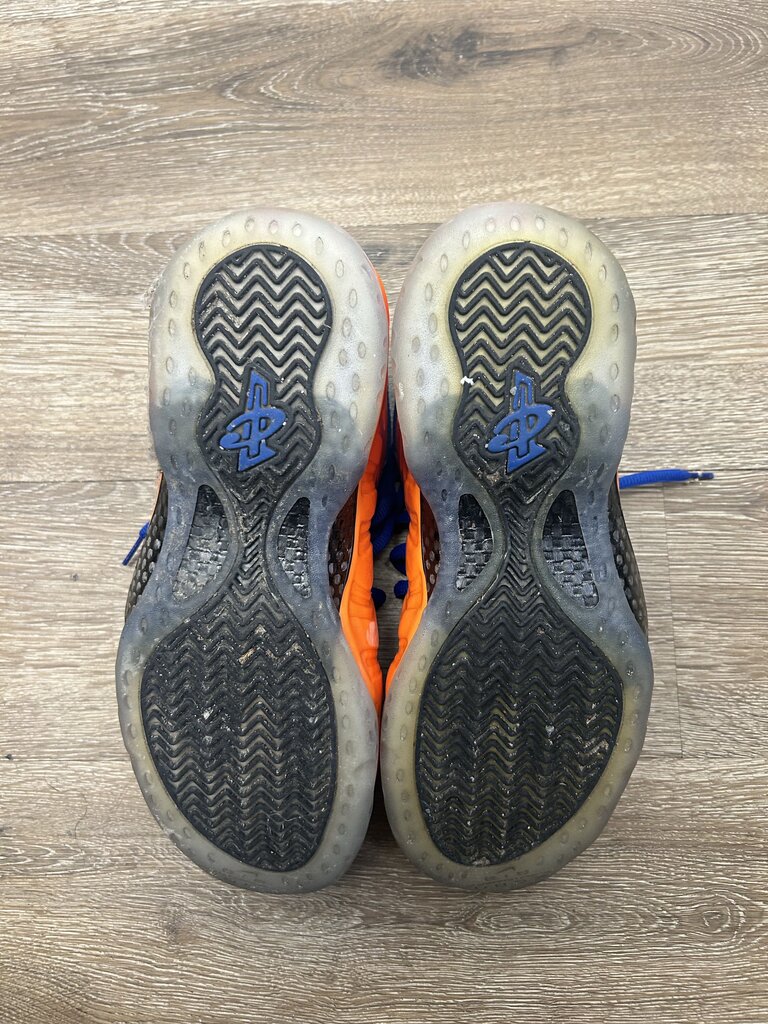 Preowned Nike Foamposite Knicks Size 11