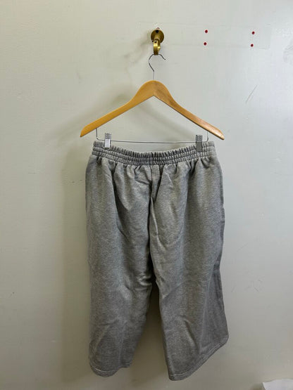 New Gv Gallery Grey Pink Sweatshorts Size Small