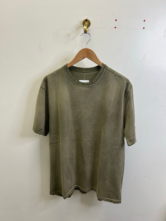 New Gv Gallery Olive Blankl tee Sz.Medium