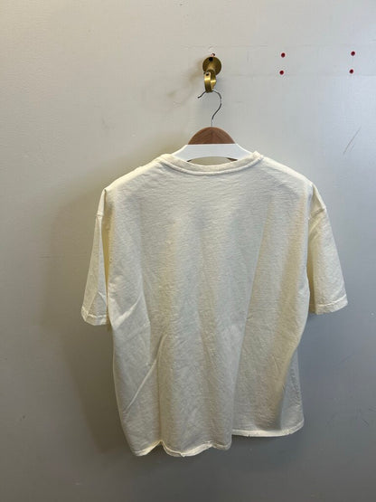 New Gv Gallery Cream Blank tee Sz.Medium
