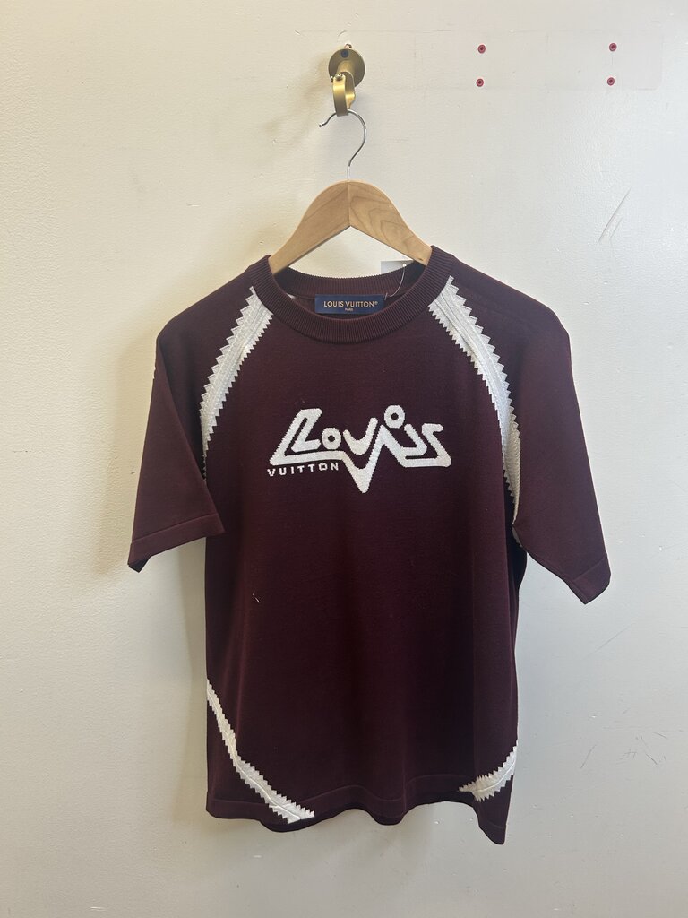 Preowned Louis Vuitton Maroon Tee Size XS