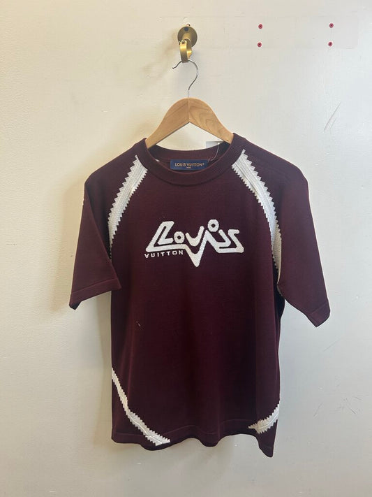 Preowned Louis Vuitton Maroon Tee Size XS