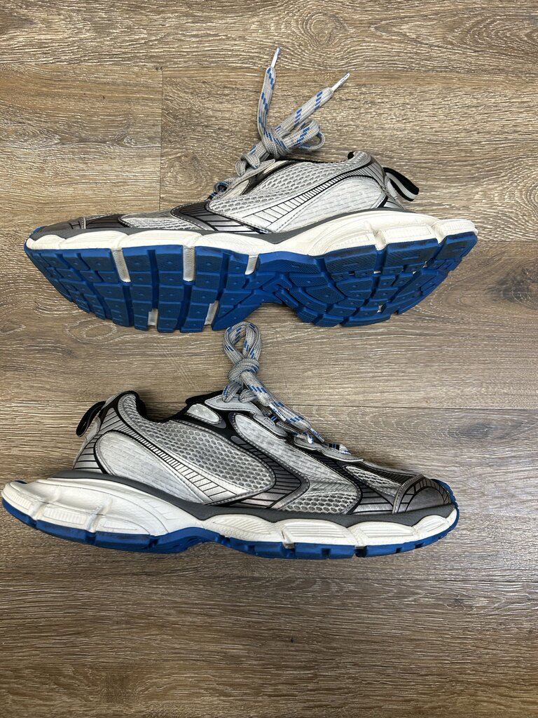 Preowned Balenciaga 3XL Grey Blue Size 44