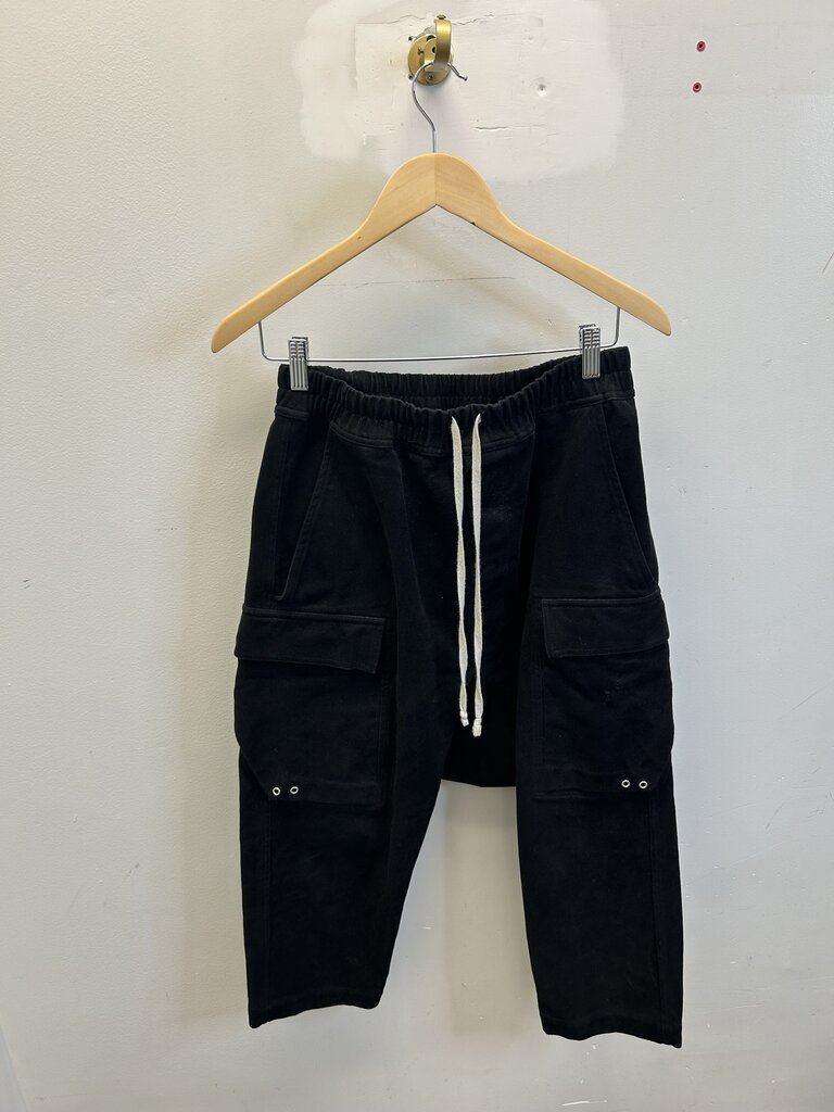 Preowned Rick Owens Black 3/4 Cargo Size 36