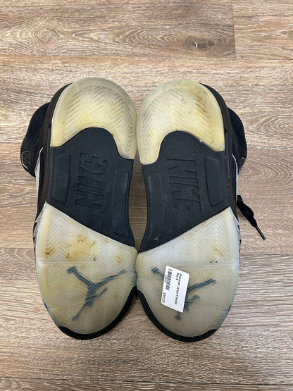 Preowned Jordan 5 Metallic Size 8