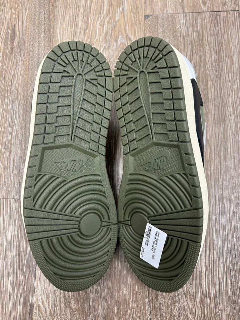 New Jordan 1 Travis Scott Medium Olive sz.8.5