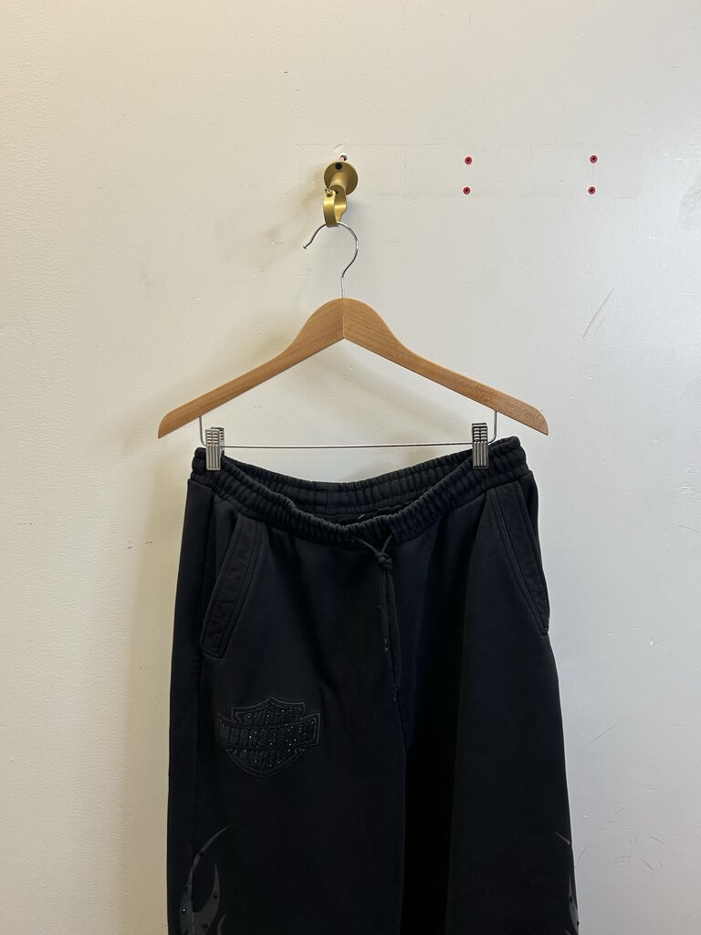 Preowned Murder FM Black Rhinestone Sweatpants Size 2