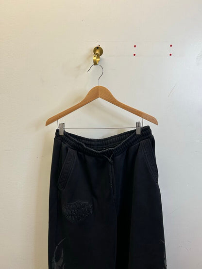 Preowned Murder FM Black Rhinestone Sweatpants Size 2