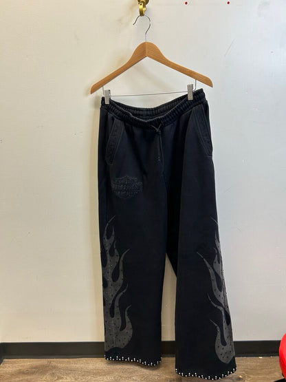 Preowned Murder FM Black Rhinestone Sweatpants Size 2
