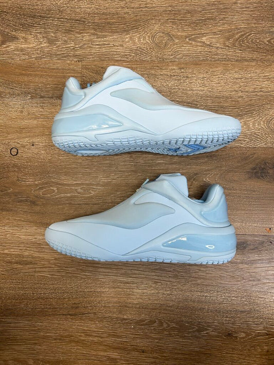 New Shai 001 Blue Size 9