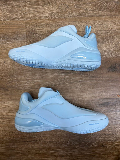 New Shai 001 Blue Size 9
