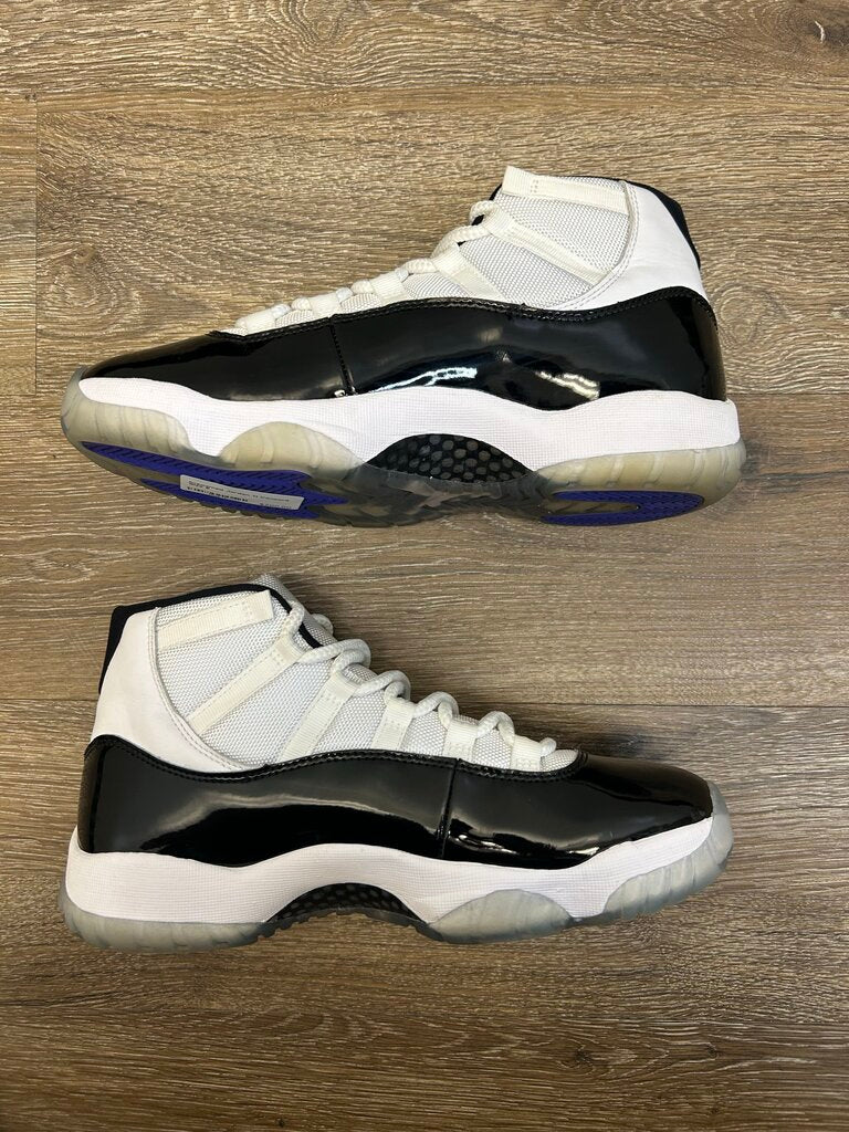 Preowned Jordan 11 Concord Size 8