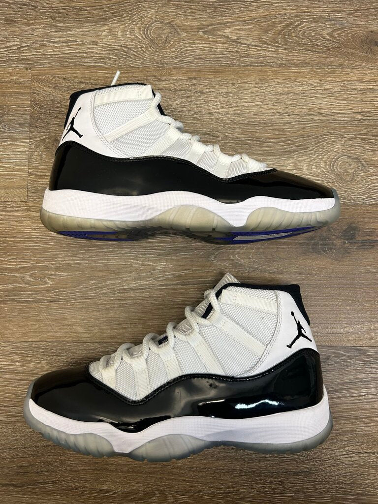 Preowned Jordan 11 Concord Size 8