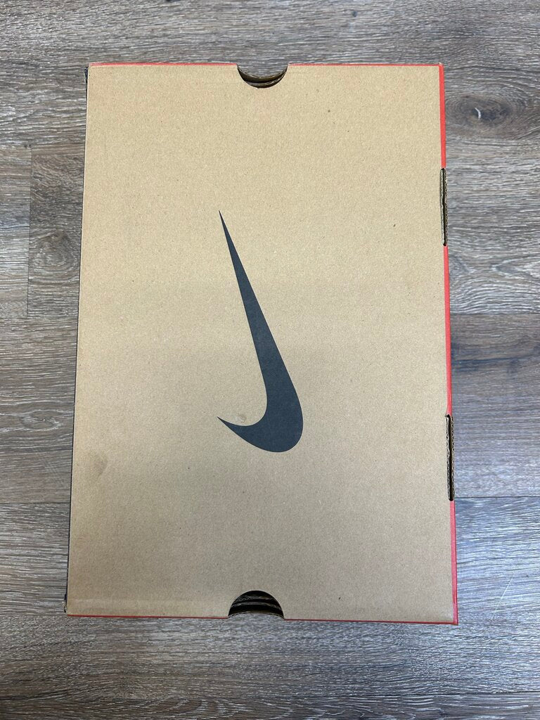New Jordan 11 Bred Playoff sz.9.5