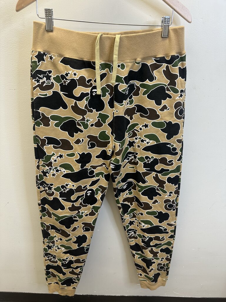 Preowned Bape Camo Star Sweatpants Size Medium