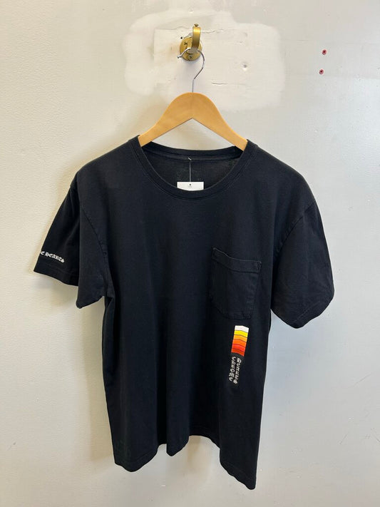 Preowned Chrome Heart Gradient Vertical Logo Pocket Black Tee size L