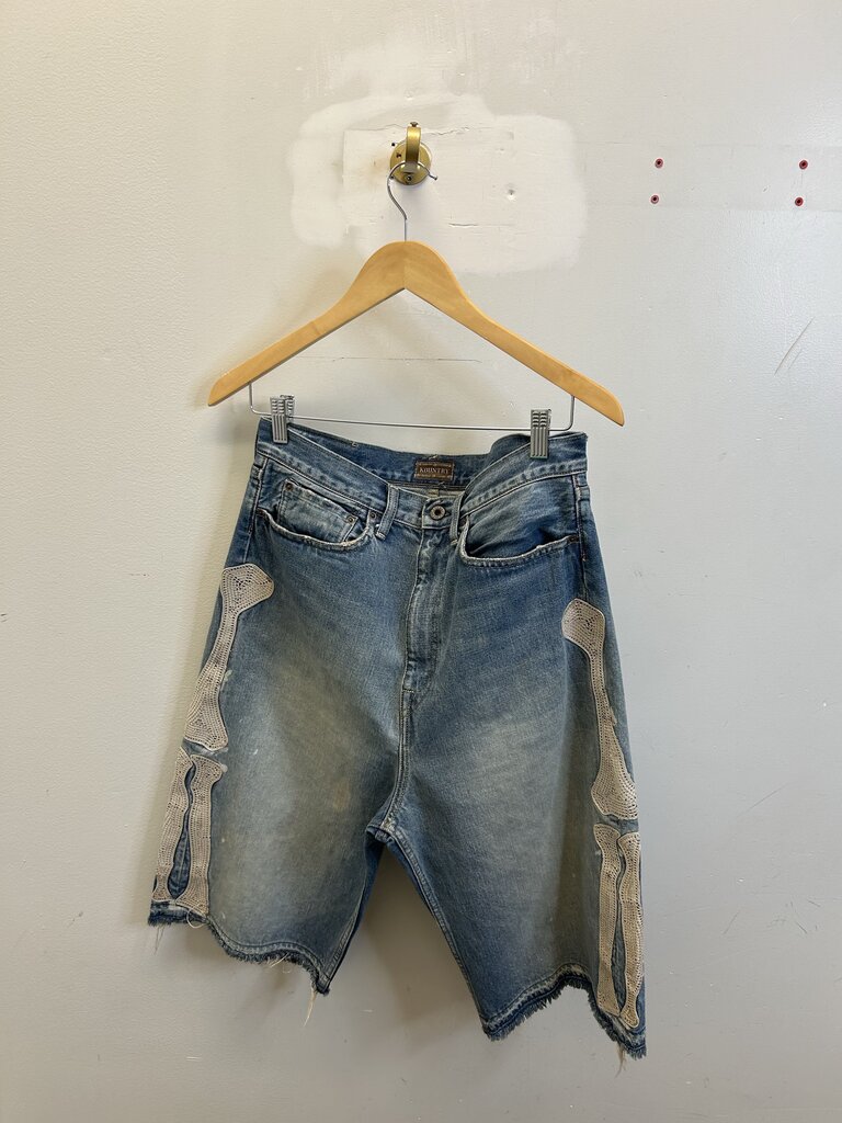 Preowned Kapital Lightwash Bone Shorts size 32