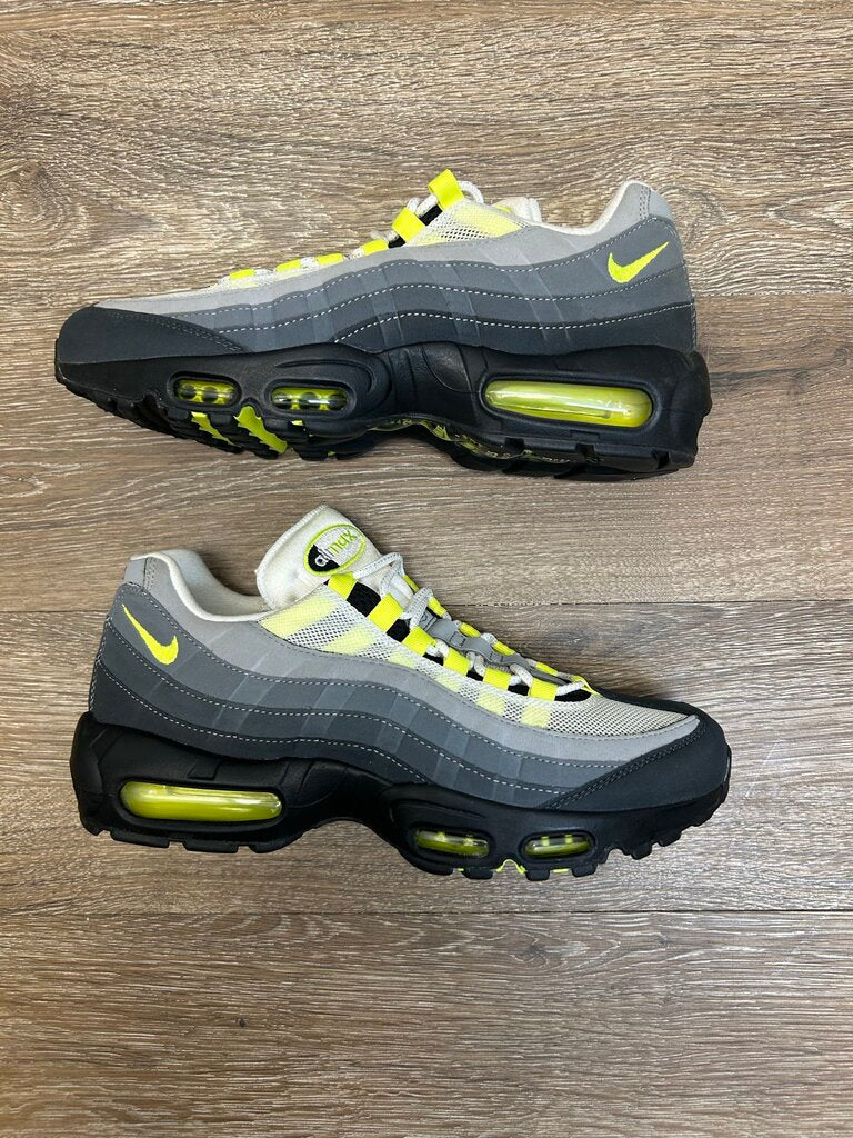 New Nike Air Max 95 Neon Sz.8.5 (2020)