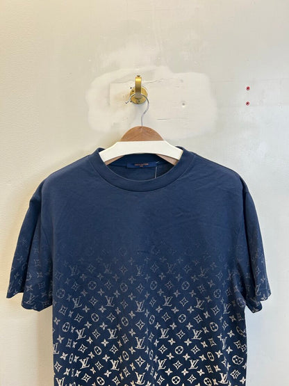 Preowned Louis Vuitton Navy White Monogram Tee size L