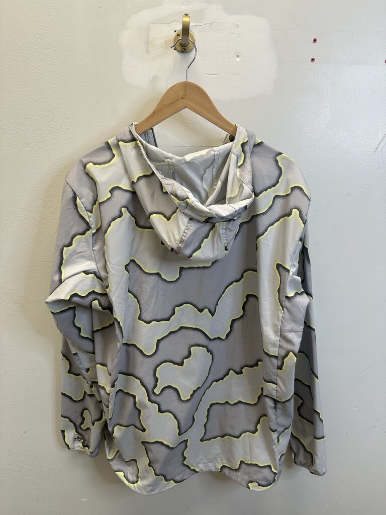 New Patagonia Military Camo Windbreaker size L