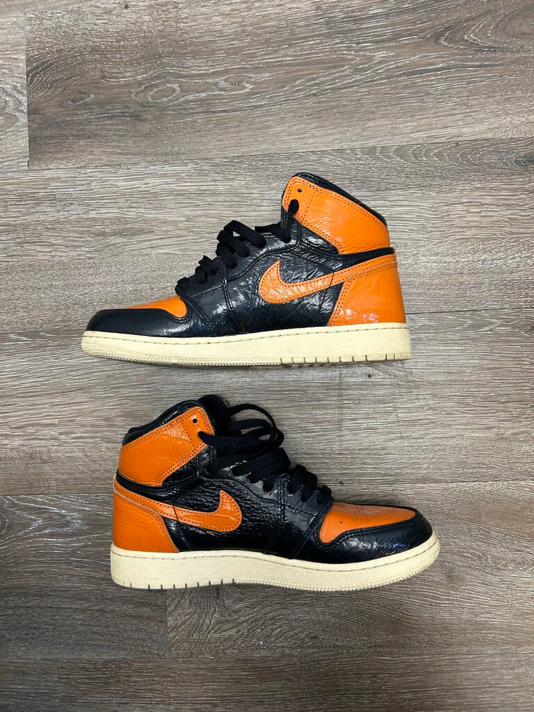 Preowned Retro Jordan 1 Shattered Backboard Sz. 6.5 (no Lid)