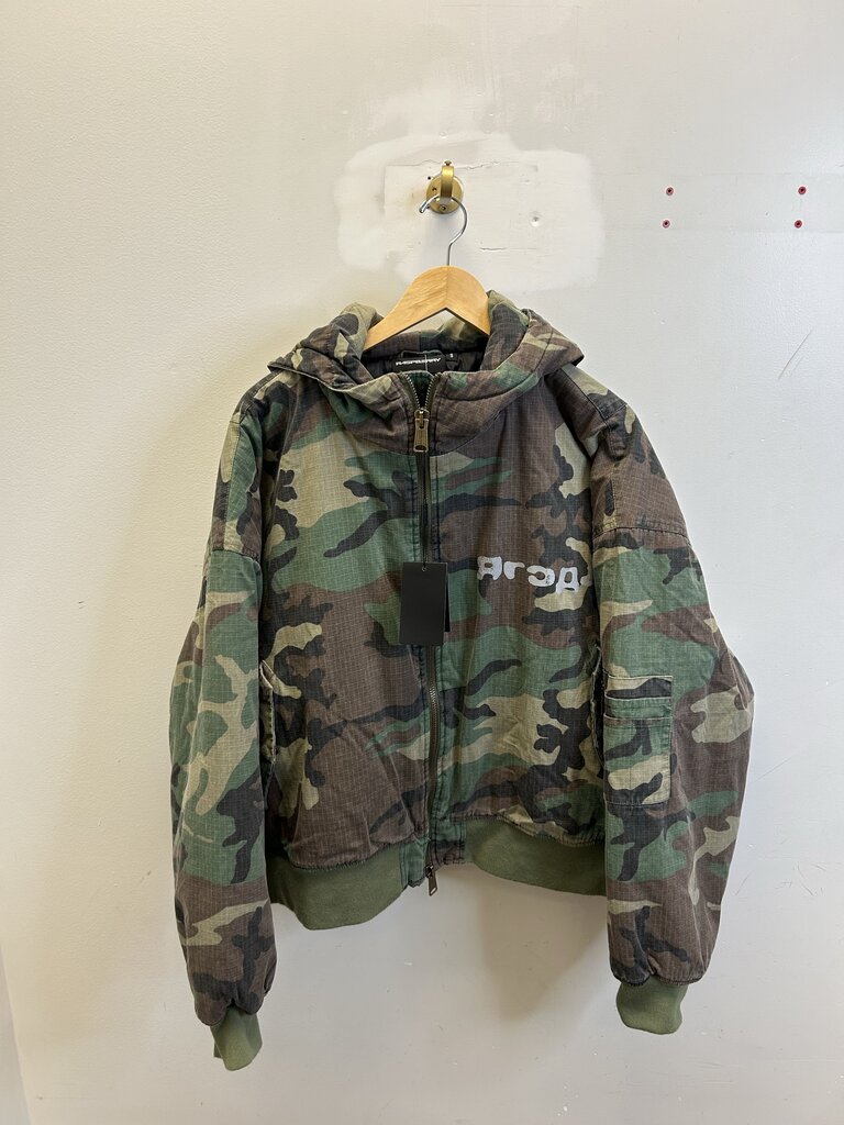 New Gv Gallery Camo Bomber Jacket Size Large