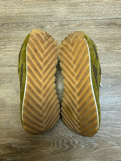 Preowned Bottega Venetta Suede Olive Orbit size 42