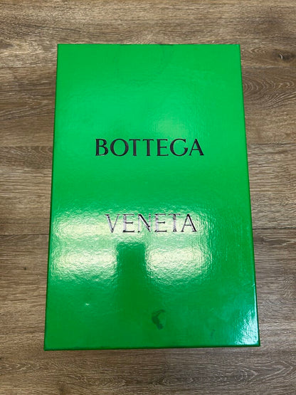 Preowned Bottega Venetta Suede Olive Orbit size 42