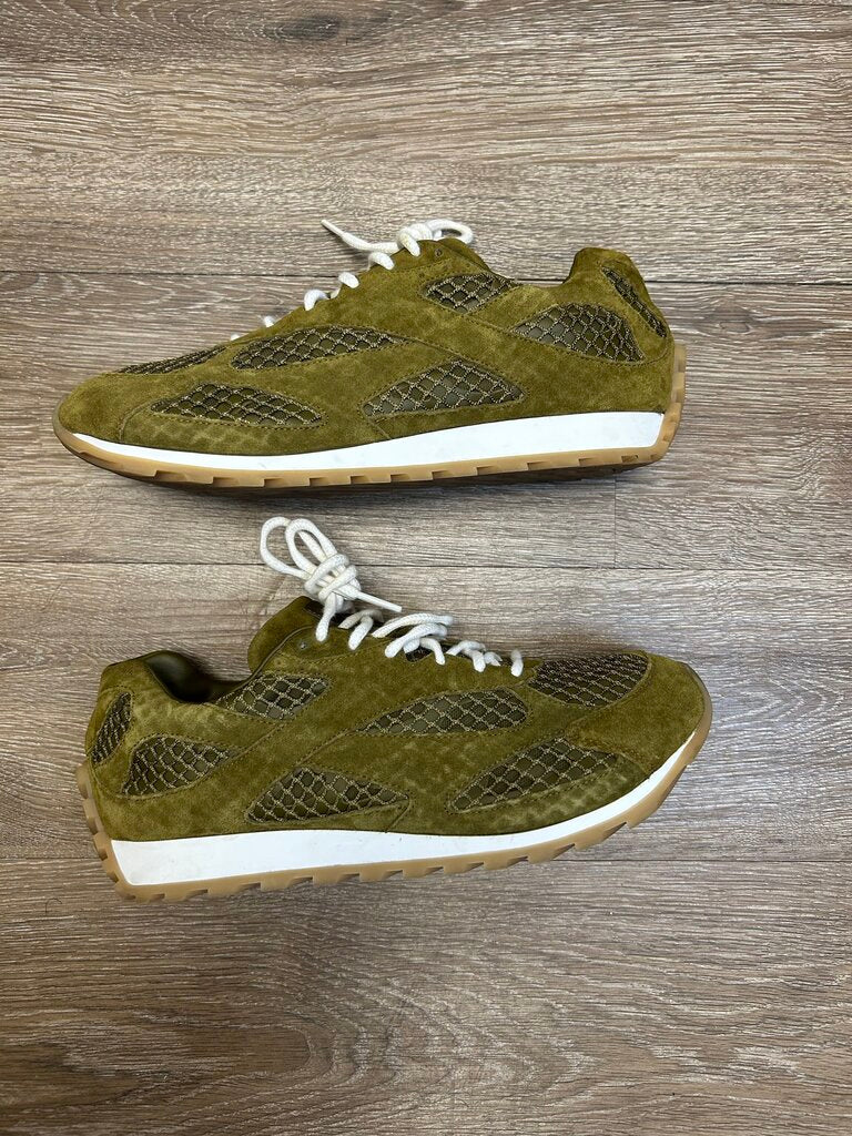 Preowned Bottega Venetta Suede Olive Orbit size 42