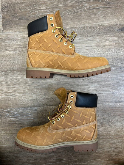 Preowned Supreme Timberland Diamond Plate Wheat Boot sz.8.5