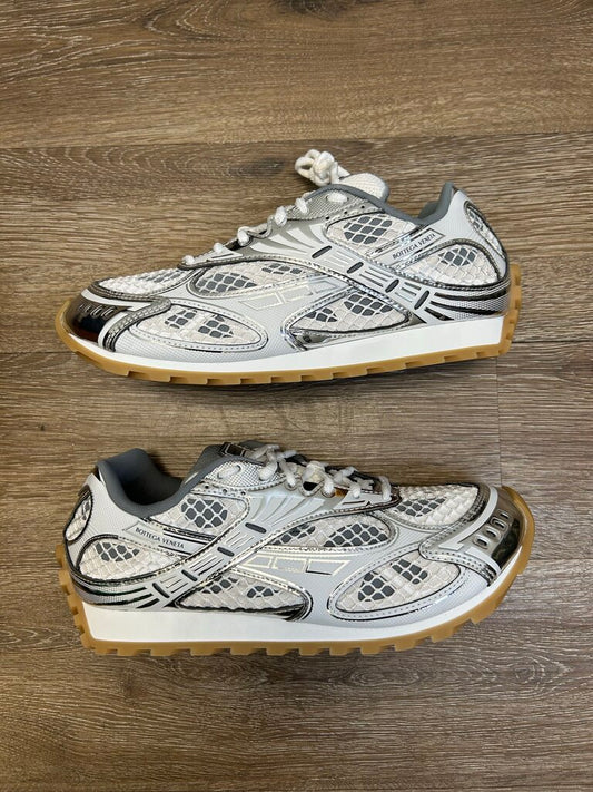New Bottega Veneta Orbit White Silver Sz 43