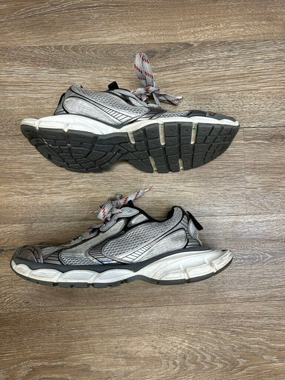 Preowned Balenciaga White grey 3XL Sz.42 (No Box)