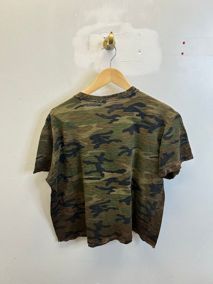 New GV Gallery Raspberry Med Camo Tee sz.M