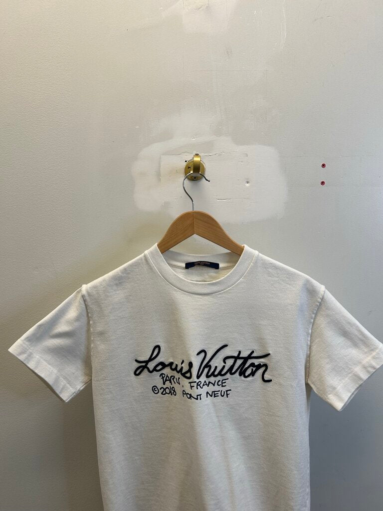 Preowned Louis Vuitton White Paris France Tee Sz.XS