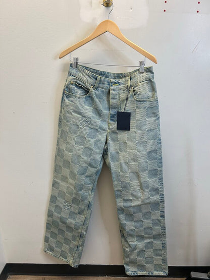 New Louis Vuitton Damier Skate Pharrell Lightwash Denim size 32