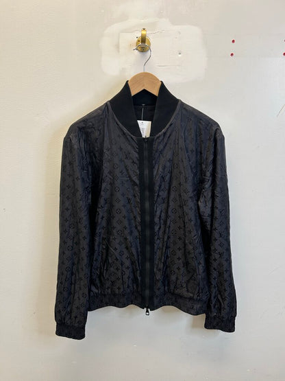 Preowned Louis Vuitton Black Monogram Reversible Zip Size Small