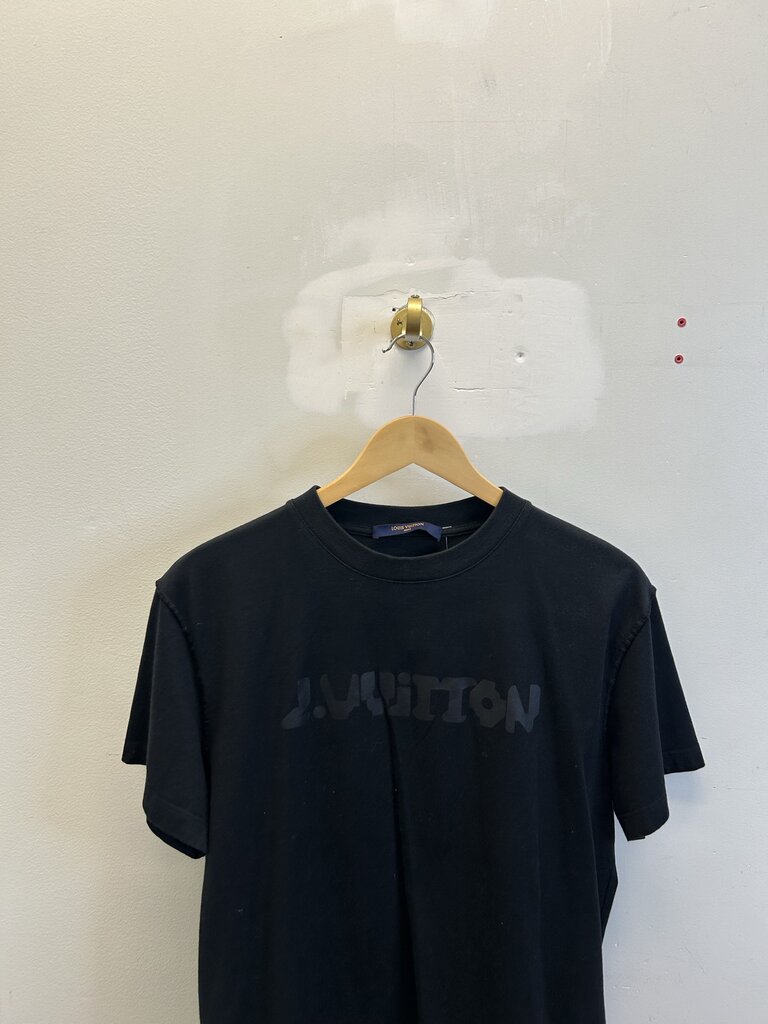 Preowned Louis Vuitton Black Black Tee size S