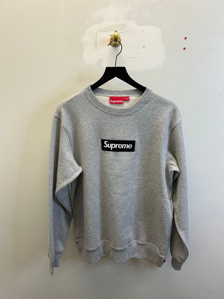 New Supreme Grey Black Bogo Crewneck size L