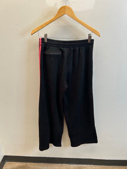 Preowned GV Gallery Fuchsia Pink Stripe Black Sweats sz.S