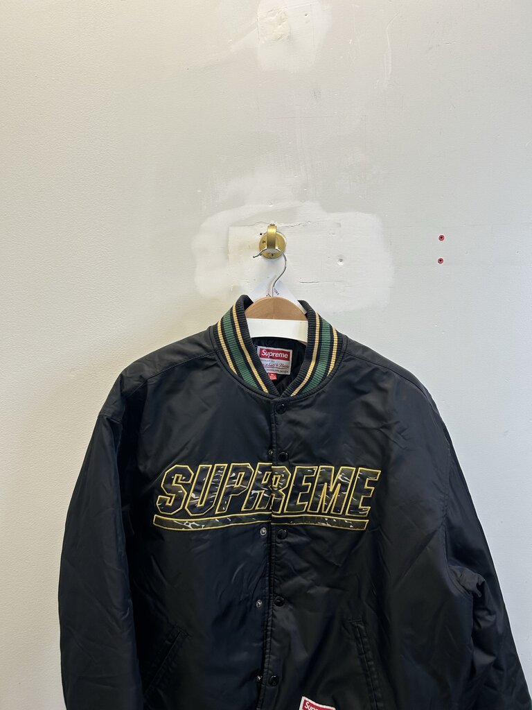 Preowned Supreme Mitchell & Ness Black Green Tiger Camo Bomber sz.M