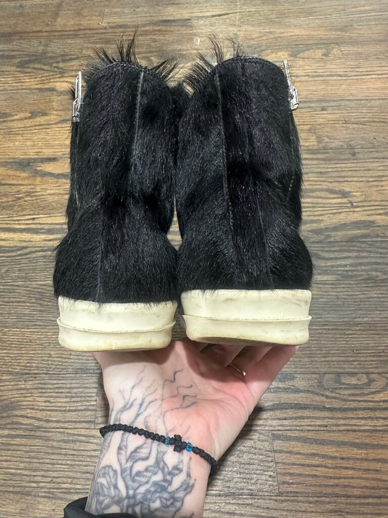 Preowned Rick Owens Ramone Low Black White size 41.5